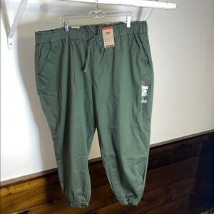 NWT Levi’s Ankle Length Green Khaki Jogger‎ Pants w/ Elastic Waist- 20W